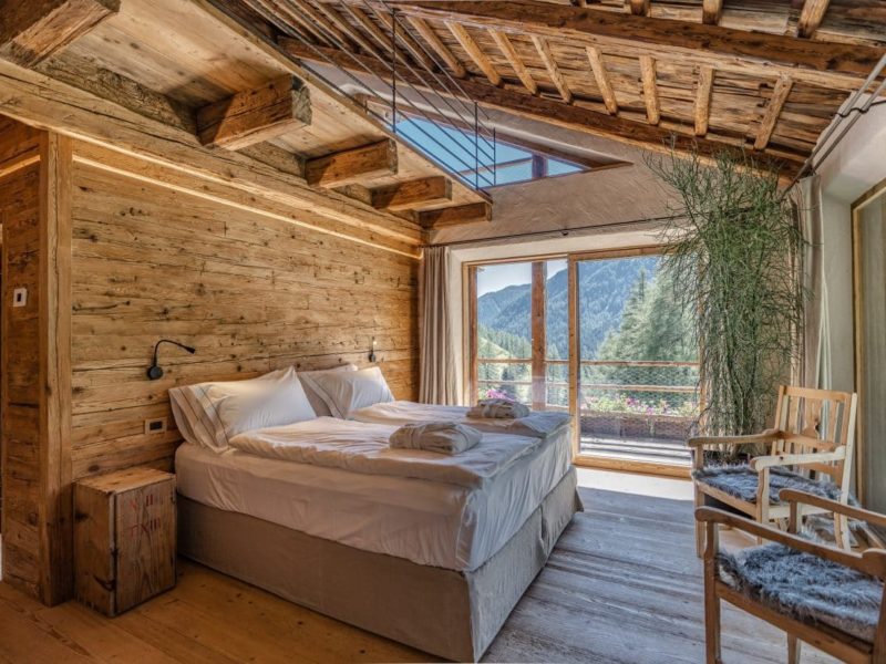 imgi_298_Copia-di-S1_7.Cesa-del-louf_Suite-1_Master-bedroom-1-1240x827