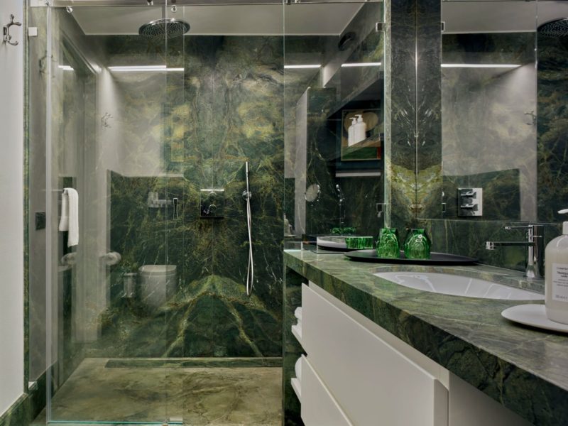 imgi_32_penthouse.bathroom-scaled